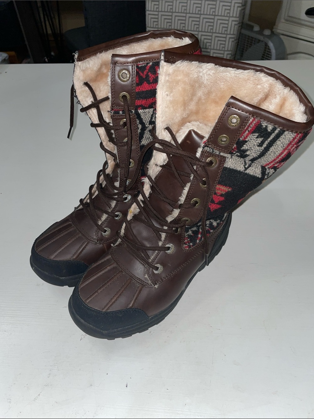 Lugs Women’s Tambora Winter Boots size 8.5